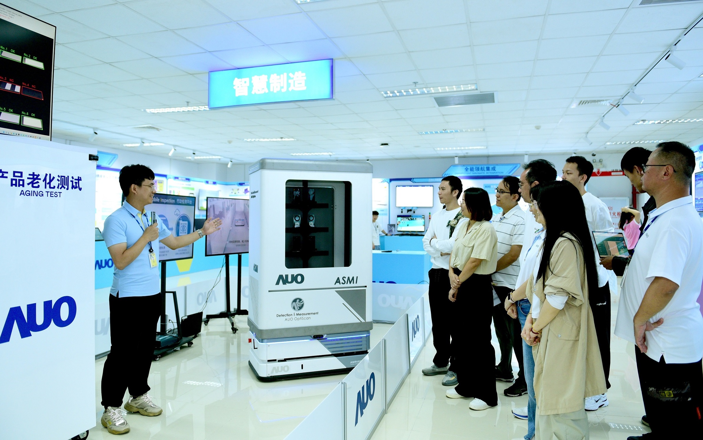 NG娱乐厦门将5G+ABC技术串联生产管理全流程，打通研发、采购、生管、制程、设备、质量等NG娱乐全生命周期制造流程，完成数字化设计、智慧供应链、智能座舱、全流程设备管理、数据驱动优化、智慧在线检测、智慧品管等自适应生产模式升级